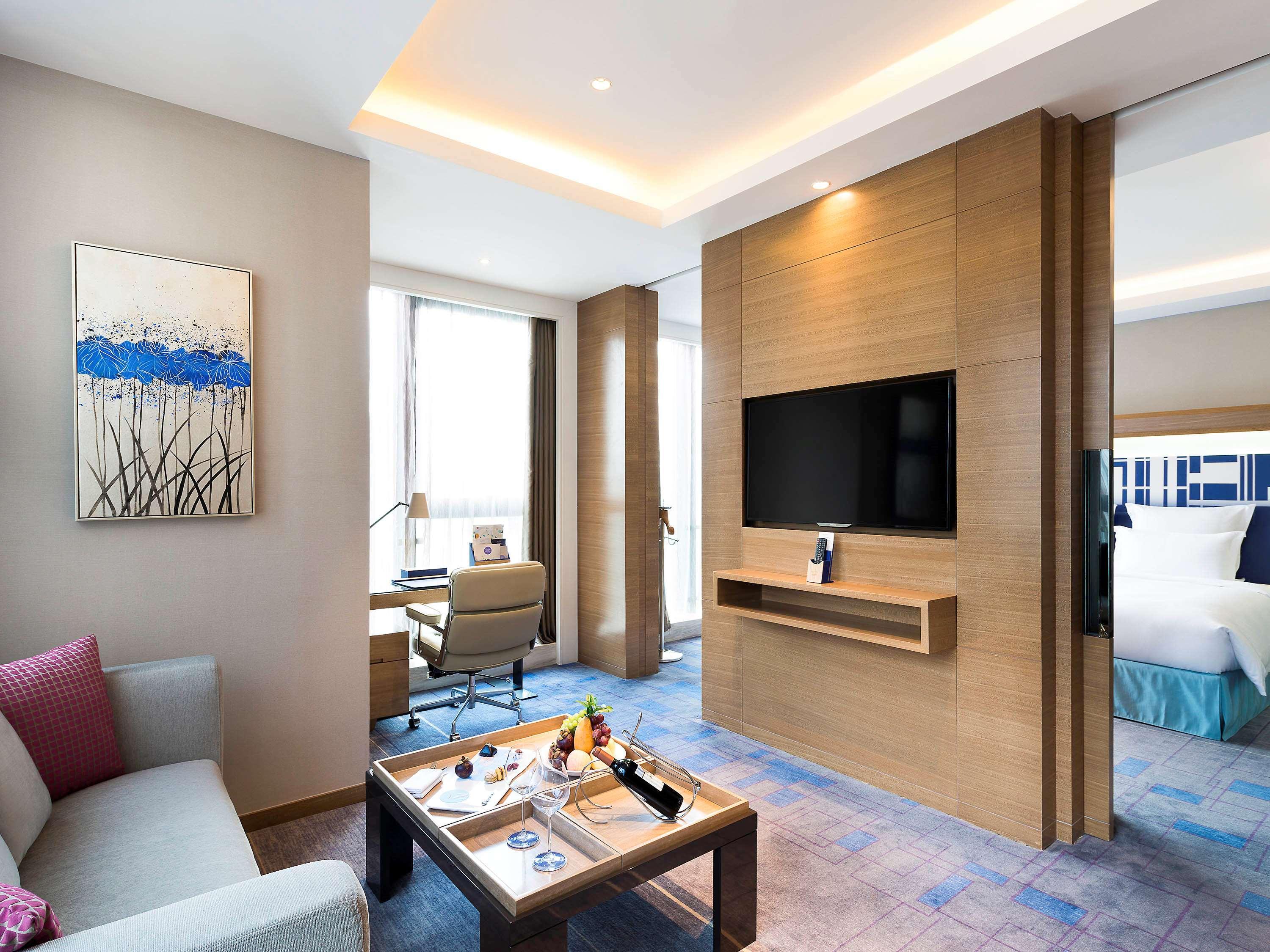 Novotel Ningbo East Exterior photo