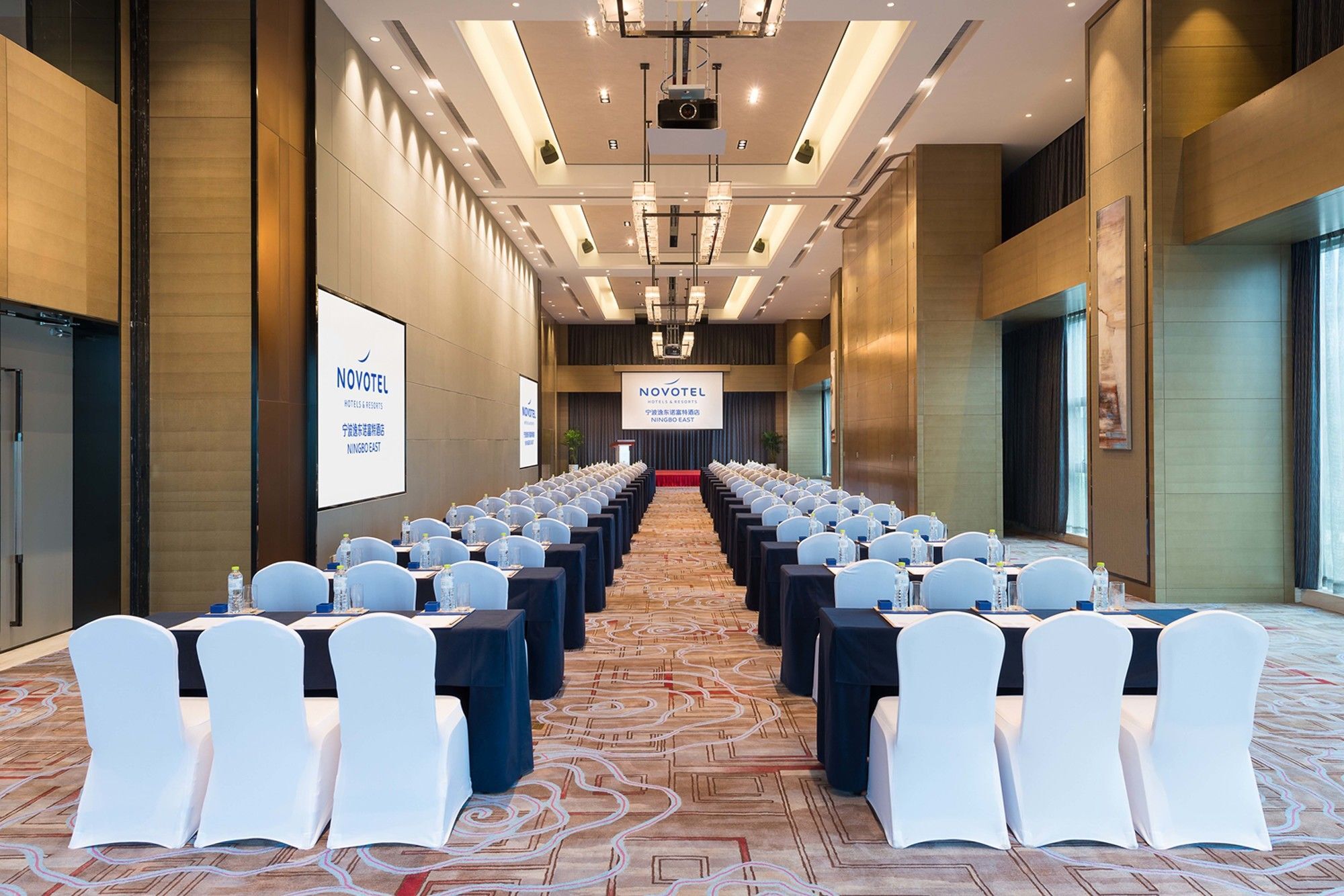 Novotel Ningbo East Exterior photo